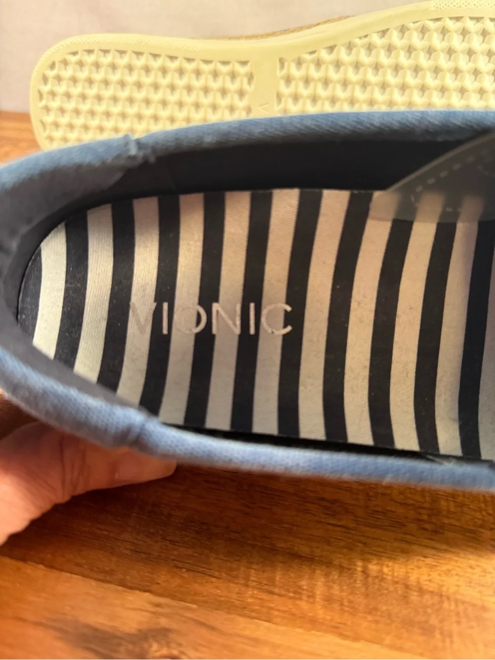 Vionic Rae Slip-on Espadrille Sneaker Blue Denim Size 9 NWOT